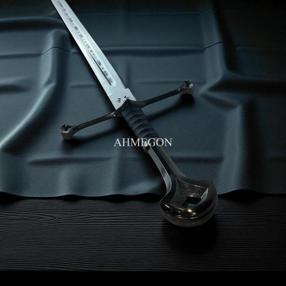 NARSIL ANDURIL ISILDUR ARAGORN NARSIL ANDURIL ISILDUR ARAGORN