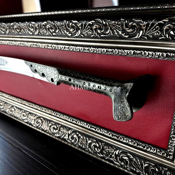 TABLE SILVER TABLE SILVER
